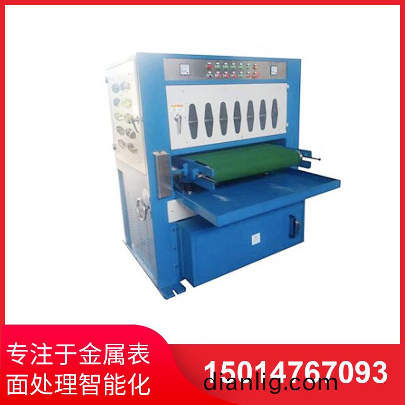 800mm寬自(zi)動闆材(cai)拉絲(si)機